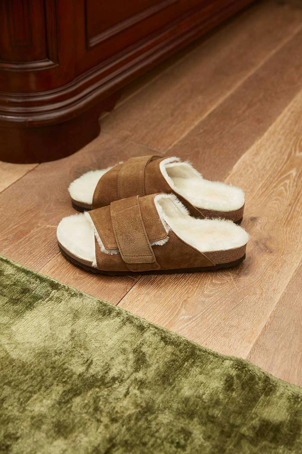 Fur-Lined \u0026 Shearling Fall 2022 Sandal 